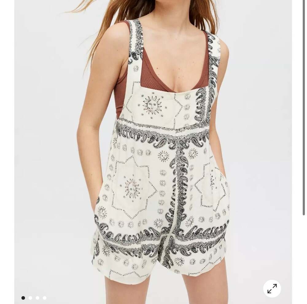 Urban Outfitters UO Posy Printed Celestial Sun Pattern Shortall Overall XS